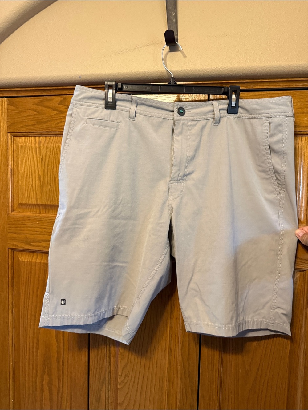 Linksoul Men's Light Gray Flat-Front Shorts-Size 38 Waist